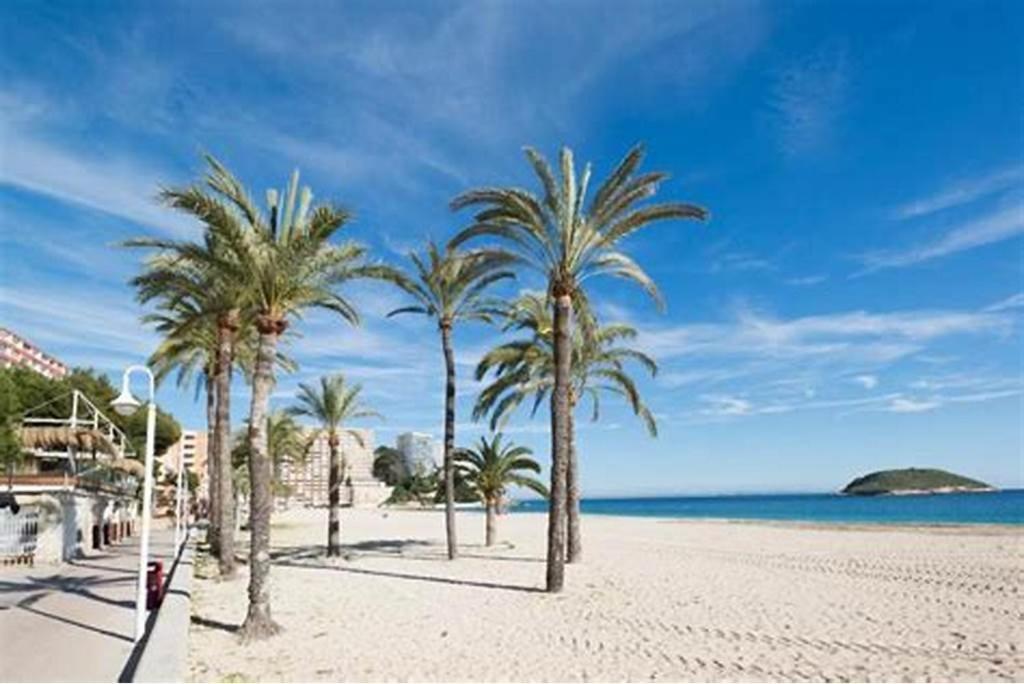 Est1-Spaciouss Appartment In The Beach, Bbq, Downtonwn, Parking, Fast Wifi Fibre Roses Eksteriør bilde